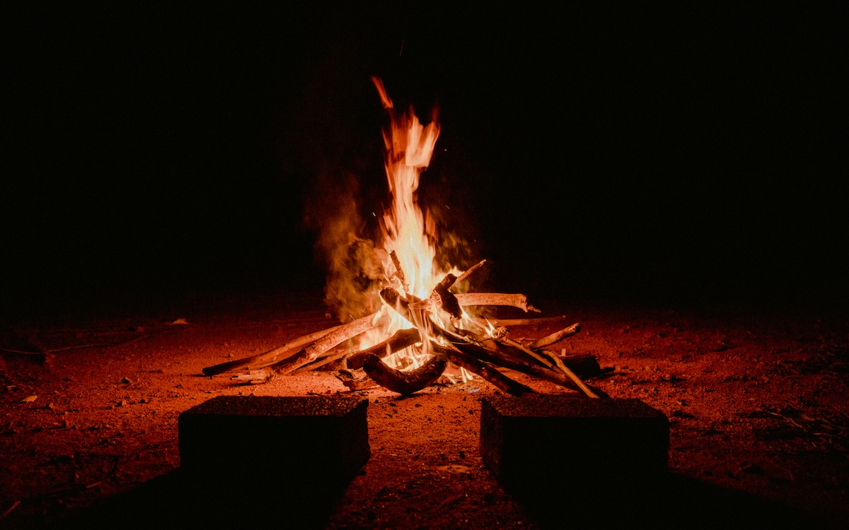 Pivotal Tips for Fireside Chat Speakers: Captivating your Audience with Intimacy and Authenticity